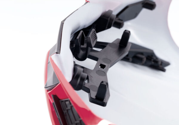 93054-4-Corvette-Stingray-DETAIL-Clipless-Body-2.jpg Traxxas 4-TEC 3.0 Chevrolet Corvette Stingray RTR Black w/o Batt & Charger - Image 5