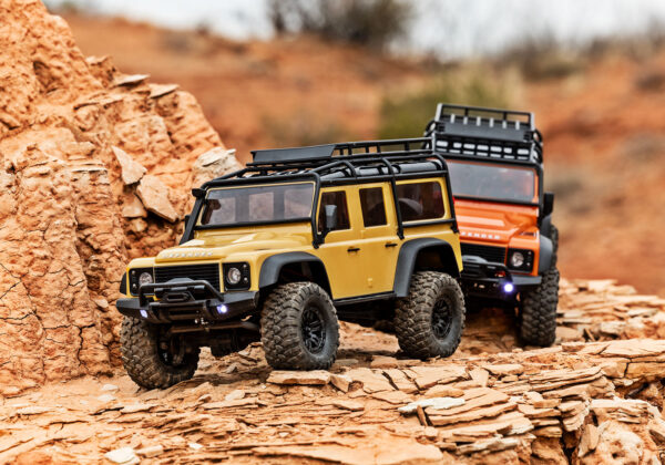 97054-1-TRX4m-Defender-Action-Orange-Tan-1221 Traxxas TRX-4m Land Rover Defender Crawler, Liivakarva, RTR - Image 5