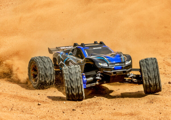 67164-4-2S-Rustler4x4-BLUE-Action-0891 Traxxas Rustler 4x4 Brushless (BL-2s), Sinine (ilma aku ja laadijata) - Image 9