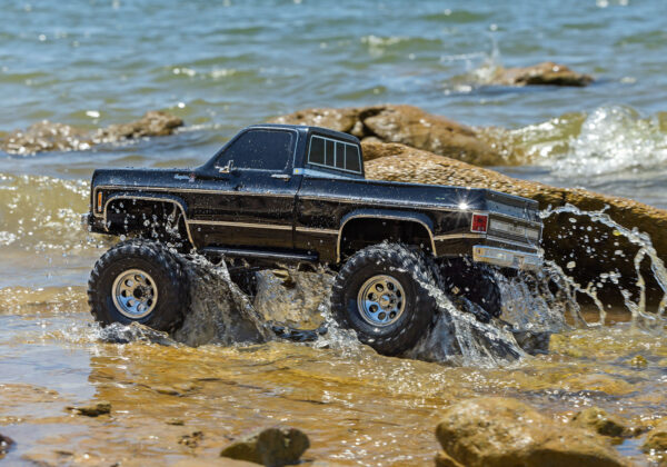 Traxxas TRX-4 Chevrolet K10 Cheyenne '79 High Trail Must (ilma aku ja laadijata) - Image 7