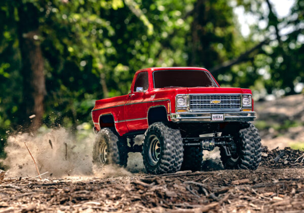 Traxxas TRX-4 Chevrolet K10 Cheyenne '79 High Trail Punane (ilma aku ja laadijata) - Image 7