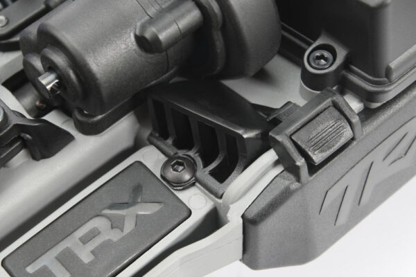 Traxxas 1/16 E-Revo RTR Punane (USB-C) - Image 12