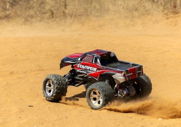 Traxxas Stampede 2WD RTR Punane (koos aku ja USB-C laadijaga) - Image 2