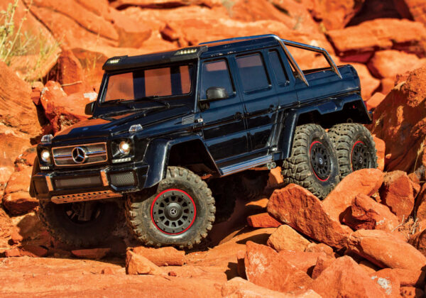 Traxxas TRX-6™ Mercedes-Benz G 63 AMG 6×6 Black - Image 7