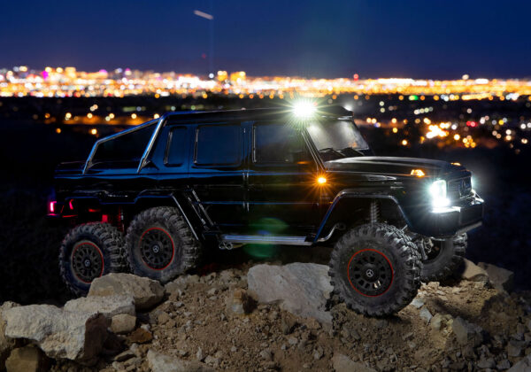 Traxxas TRX-6™ Mercedes-Benz G 63 AMG 6×6 Black - Image 9