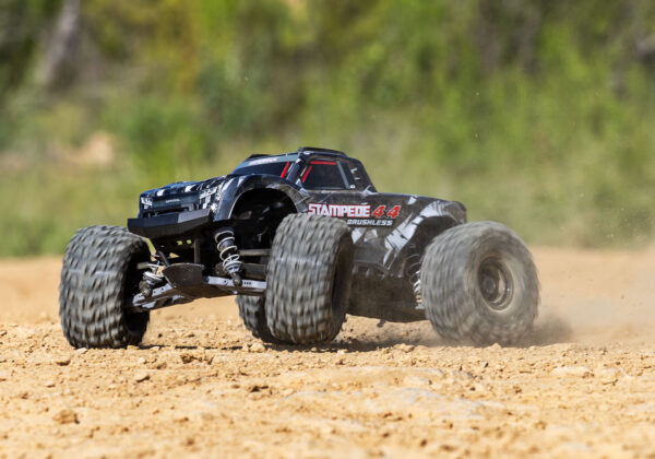 Traxxas Stampede 4x4 VX3 RTR Must - Pilt 2
